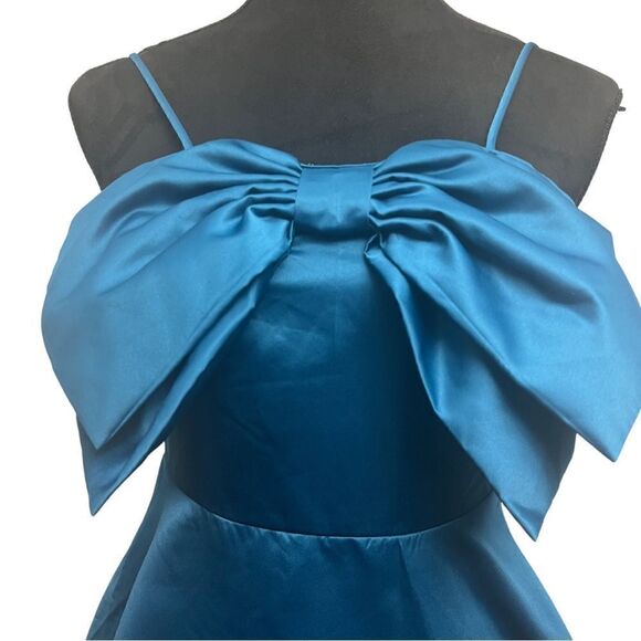 Thirty Thirty Mini Dress Bow Neckline - Picture 4 of 9